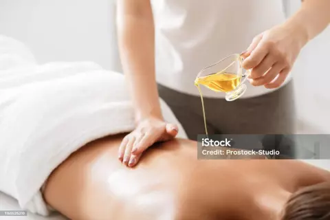 Massage mit Öl